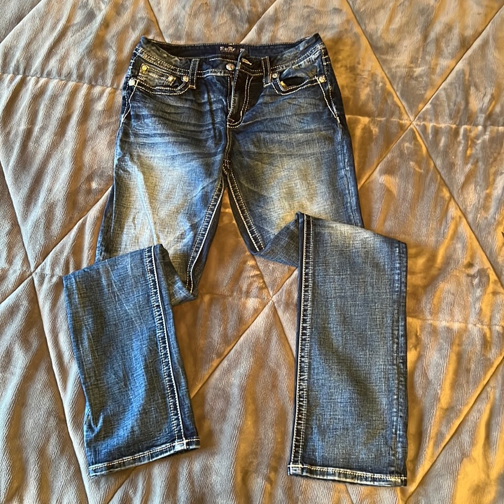Like New Size 29x32 Miss Me Curvy Straight Jean